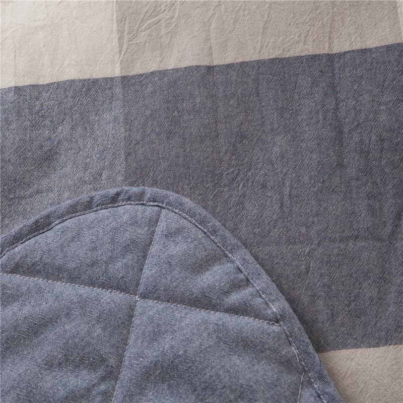 Grid quilt