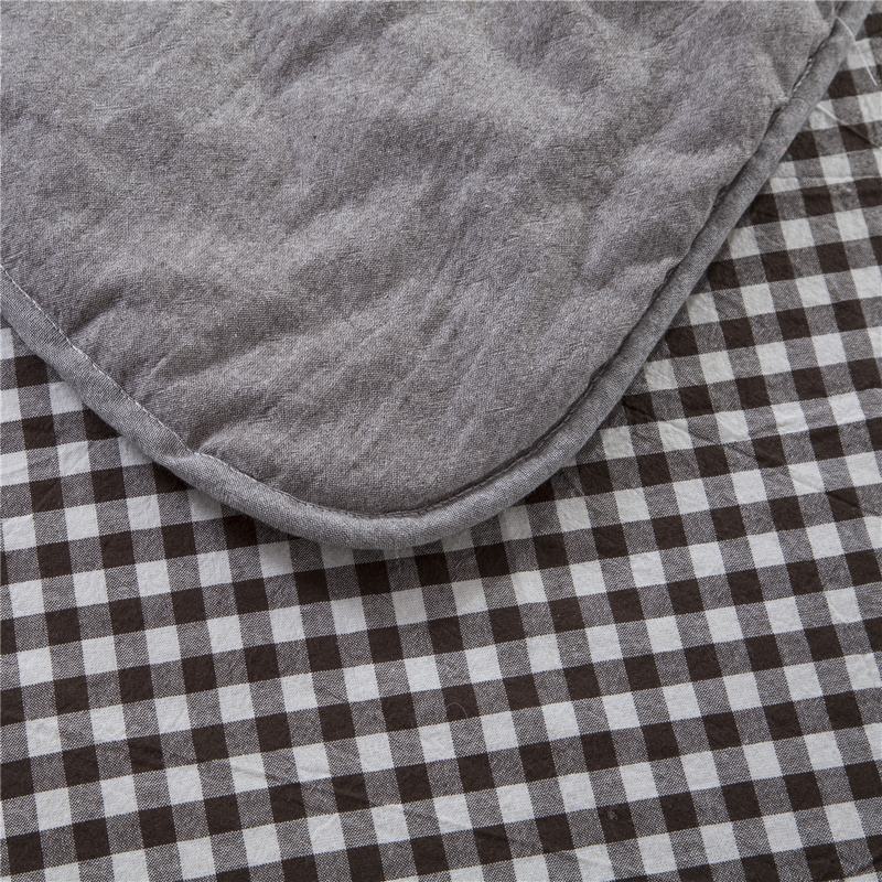 Grid quilt