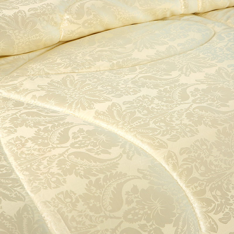 pure colour winter quilt